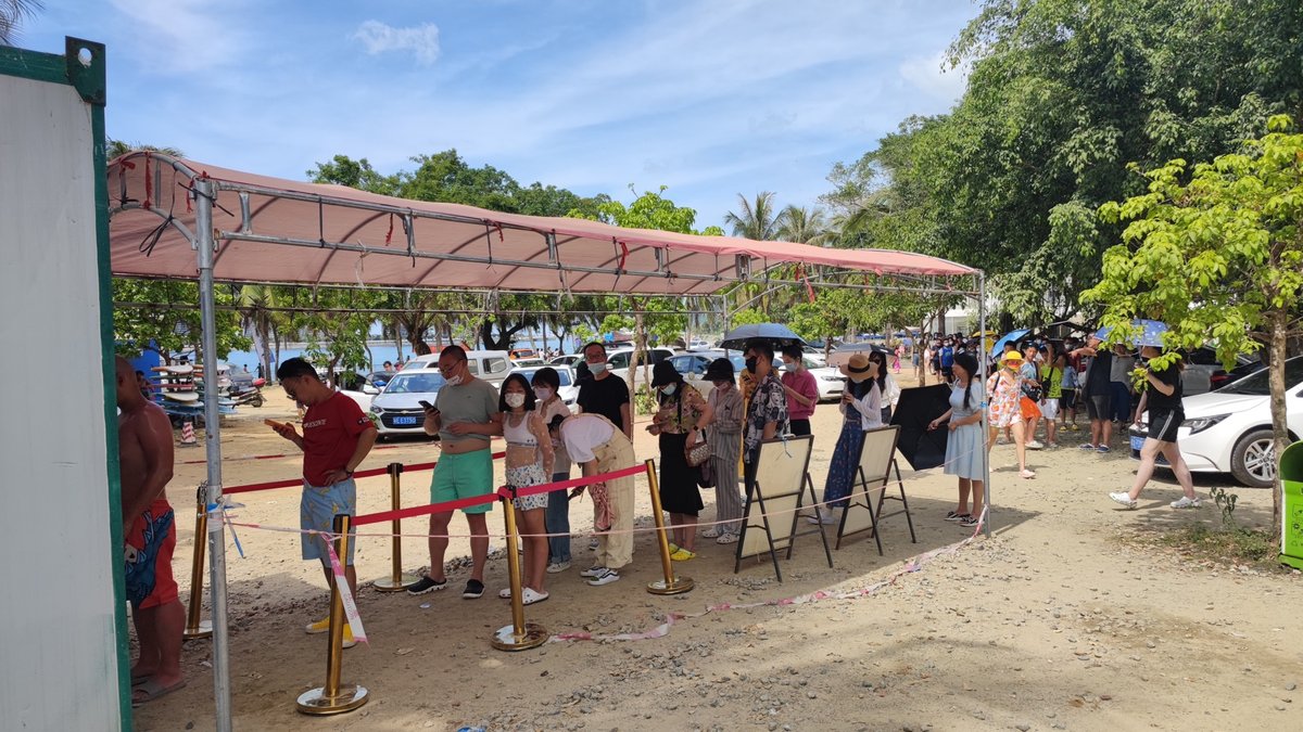 Long queues for a Covid test have become a daily norm in Qionghai and elsewhere in Hainan