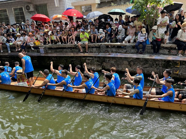 Diejiao’s dragon boat races are notorious for racers needing to navigate especially narrow and curved waterways