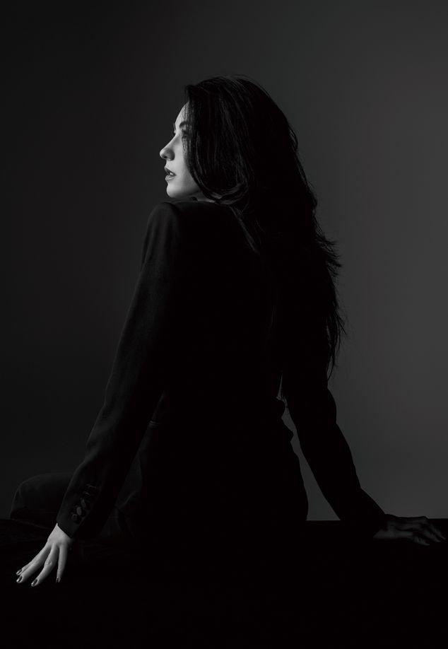 A quiet profile of Hong Kong actress Cecilia Cheung Pak-chi, taken by Li Xiaoliang
