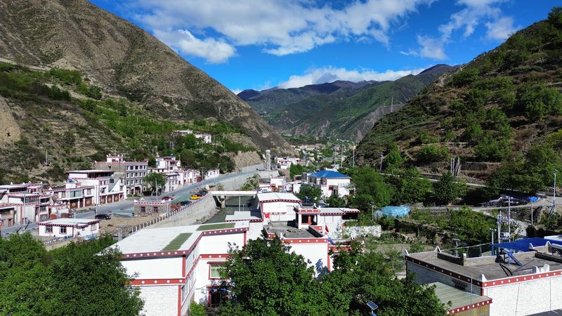 The new Maoshui village where Gu Xiang and other residents migrated (Shao Yefan)