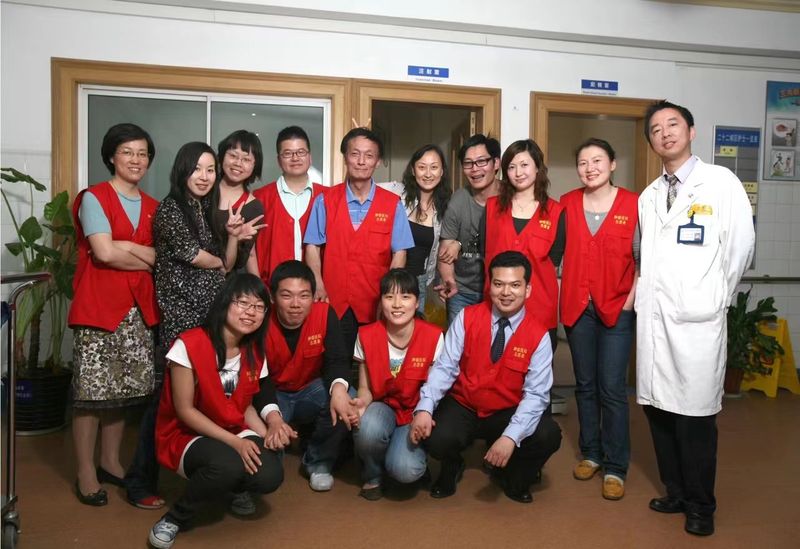 Hospice volunteer team at Shanghai Fudan Cancer Hospital