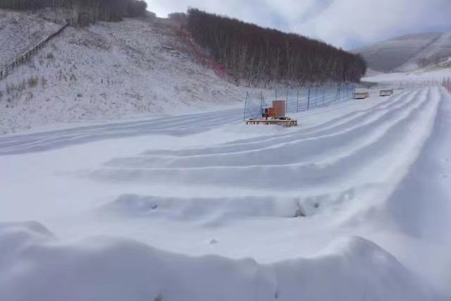 Natural snowfall in Chong Li county