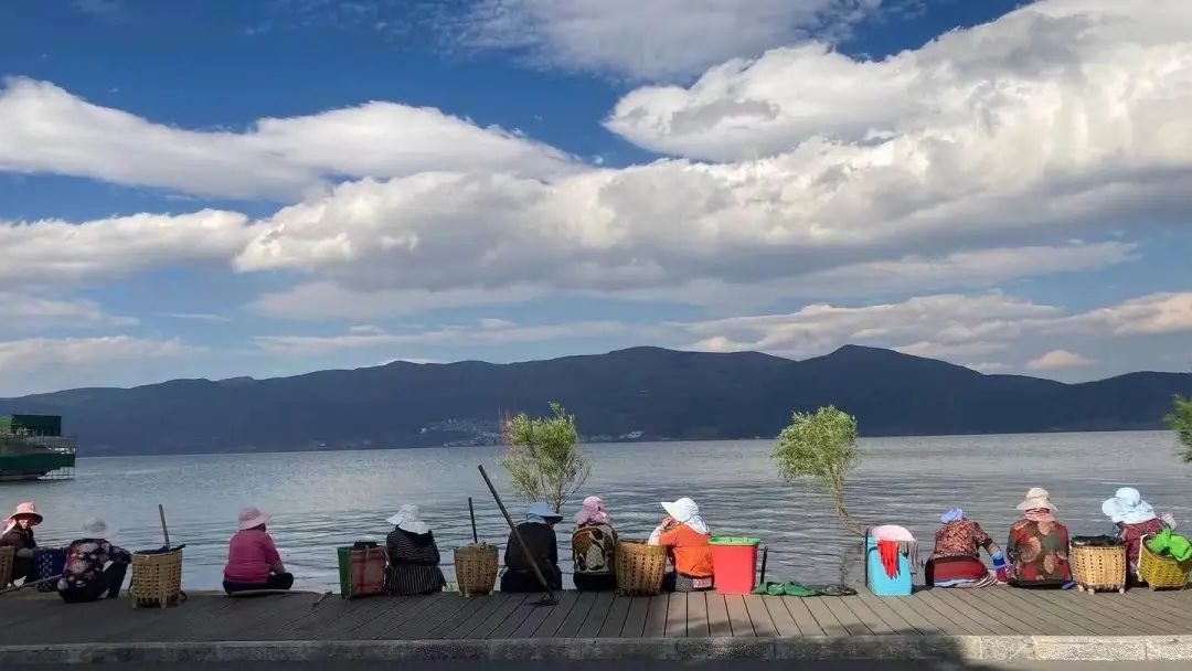 The views from the shore of Erhai Lake in Dali, Yunnan province (Liu Fangjia)