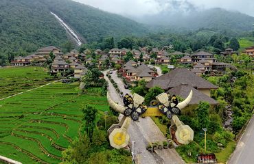 Entrance to Biaoshuiyan Village in Jinping County