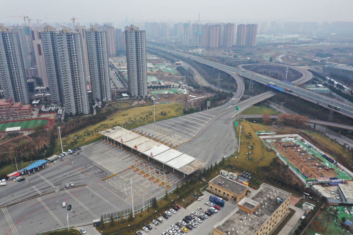 Empty streets during the Xi'an lockdown