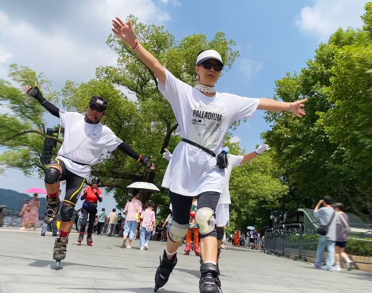 seniors, elderly, rollerskating