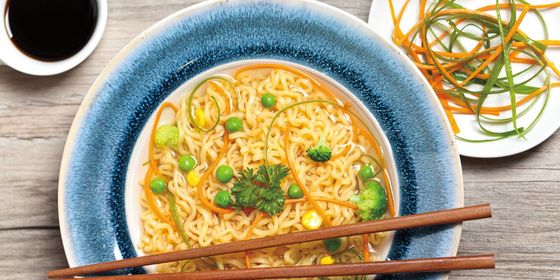 Instant-noodles_MB1200.jpg