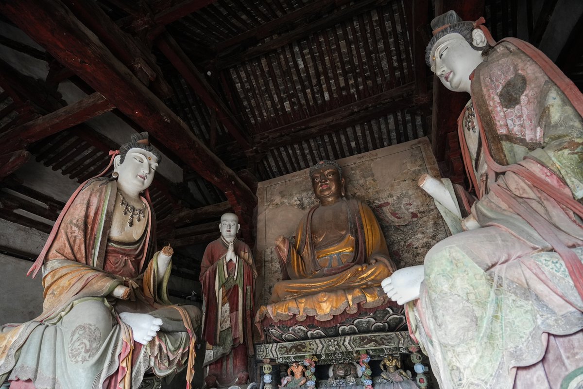 Some painted sculptures in Jincheng can date back to the Tang dynasty (618 – 907)