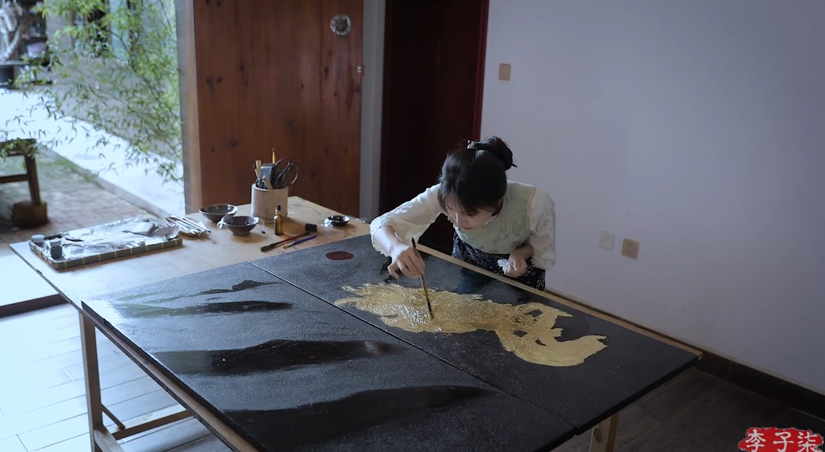 Li Ziqi making a traditional closet in one of her latest videos