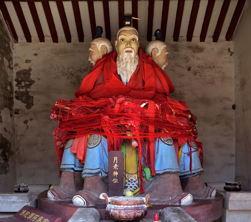 A statue of Yue Lao in Shijiazhuang