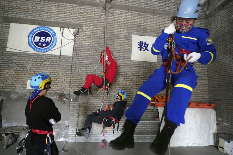 rope rescue training, Beijing, Blue Sky Rescue Team