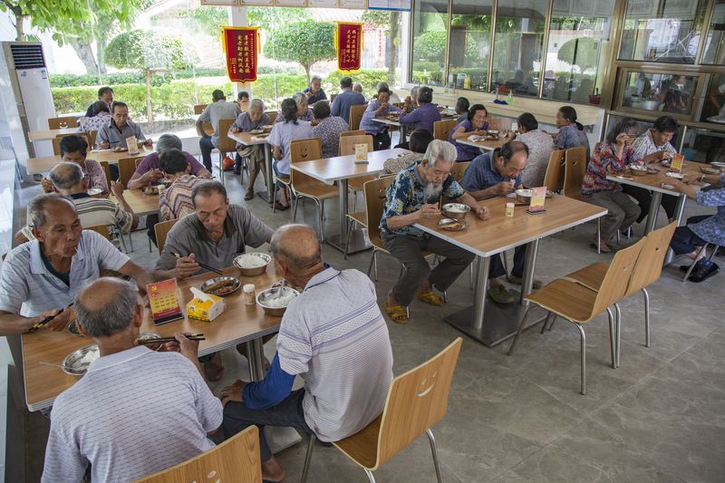 elders in communty canteens