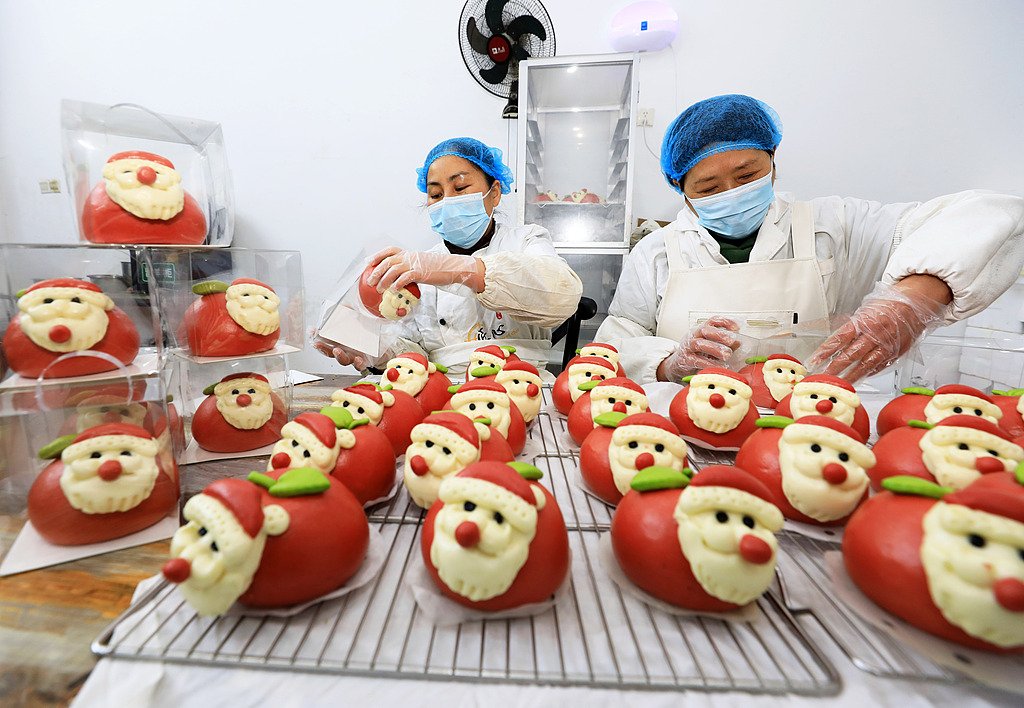 Restaurants and bakeries are coming up with Christmas-themed dishes to attract customers