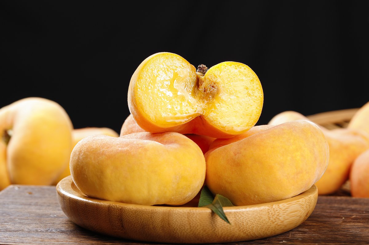 Freshly cut peaches