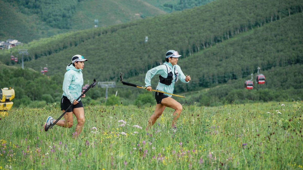 The Wang sisters post fitness content, including trail running images, almost every day on social media platform Xiaohongshu (Screenshot from Xiaohongshu)