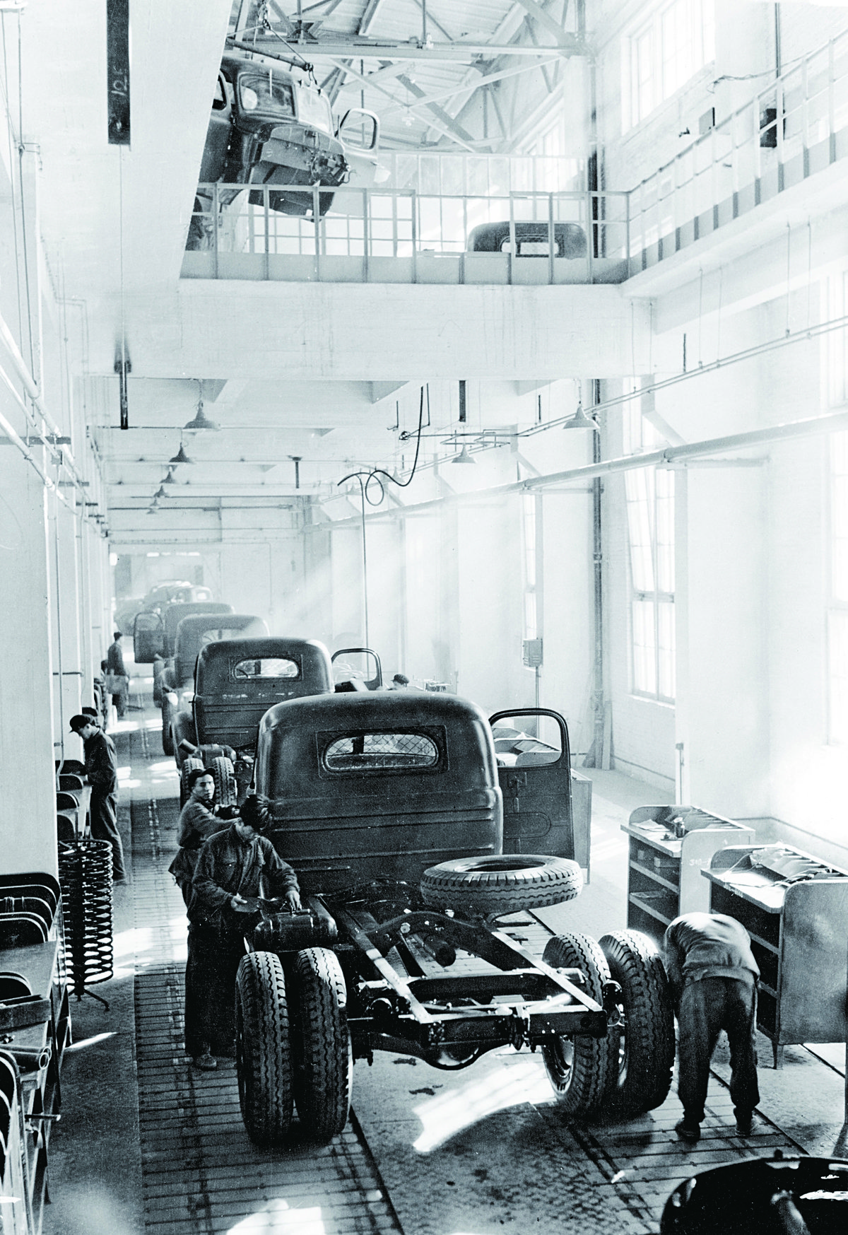 FAW workers assemble the first 12 Jiefang trucks in July 1953