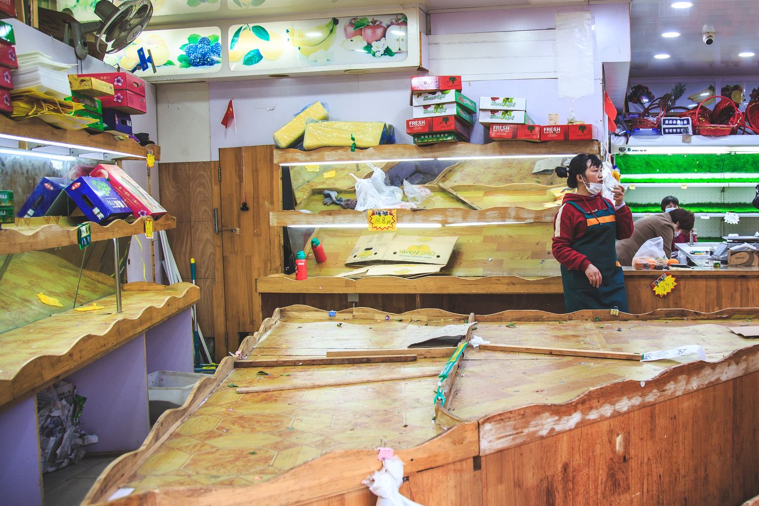 empty shanghai supermarket shelves