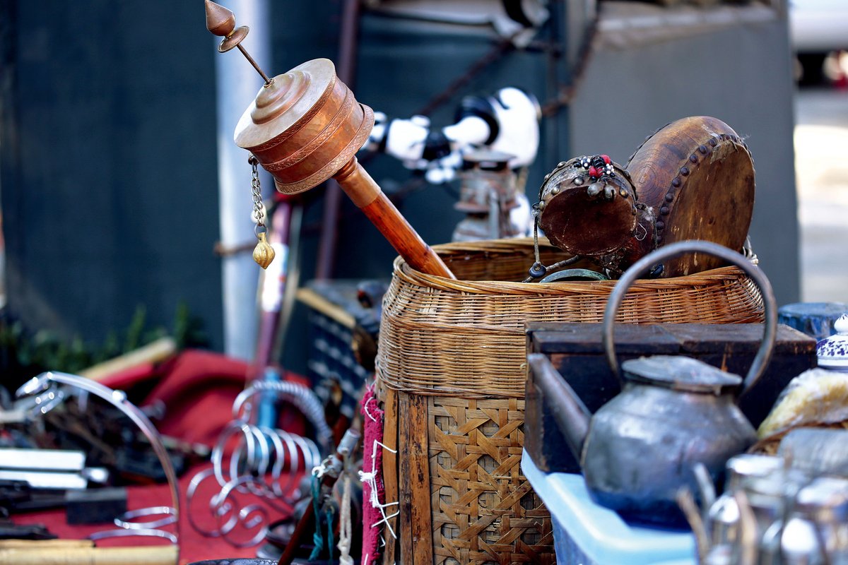 A vintage stall at the foot of Xuanhua’s bell tower, with the merchandise telling the tale of the town’s nomad past, olympic city Zhangjiakou