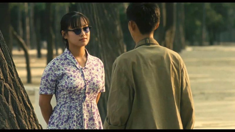 In In the Heat of the Sun, the teenage protagonist tries to woo a stylish woman with a full figure